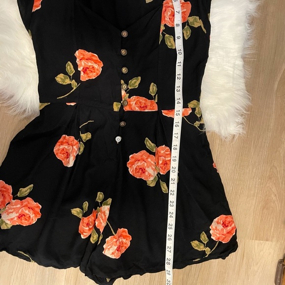 Urban Outfitters Floral Romper - Picture 13 of 14